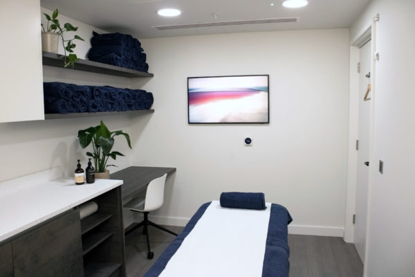 911-therapy-london-treat-room 911-therapy-london-treat-room